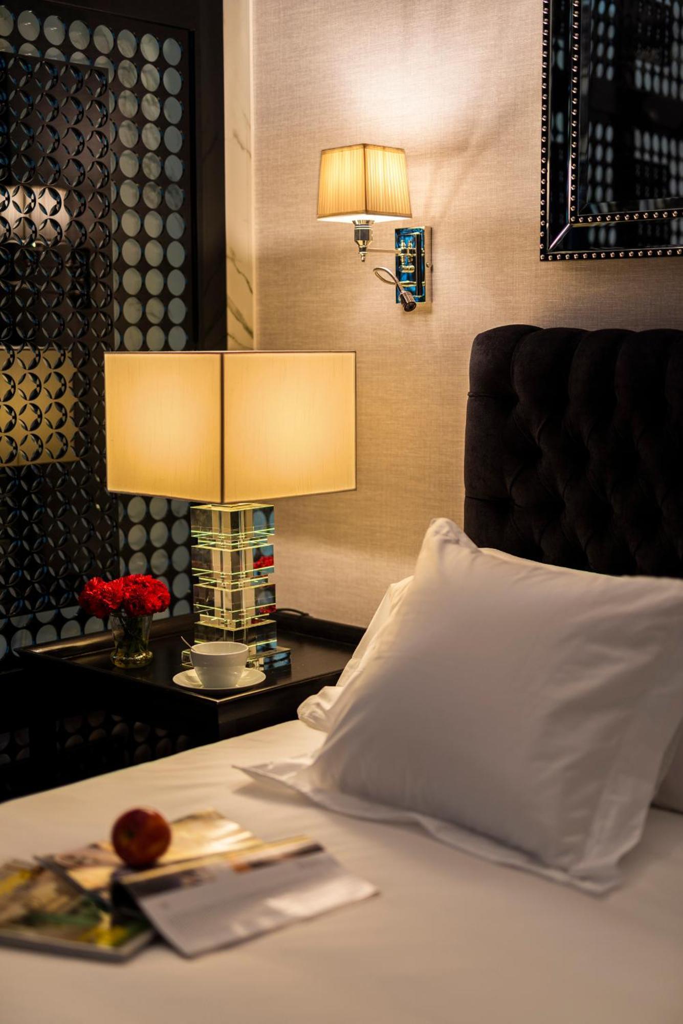 Casa De Triana Luxury Suites By Casa Del Poeta Севилья Экстерьер фото