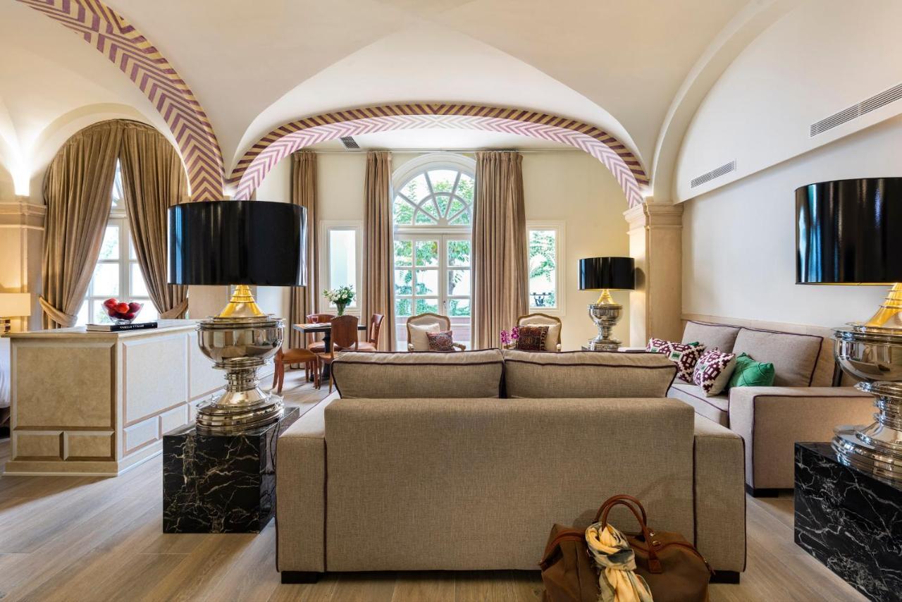 Casa De Triana Luxury Suites By Casa Del Poeta Севилья Экстерьер фото