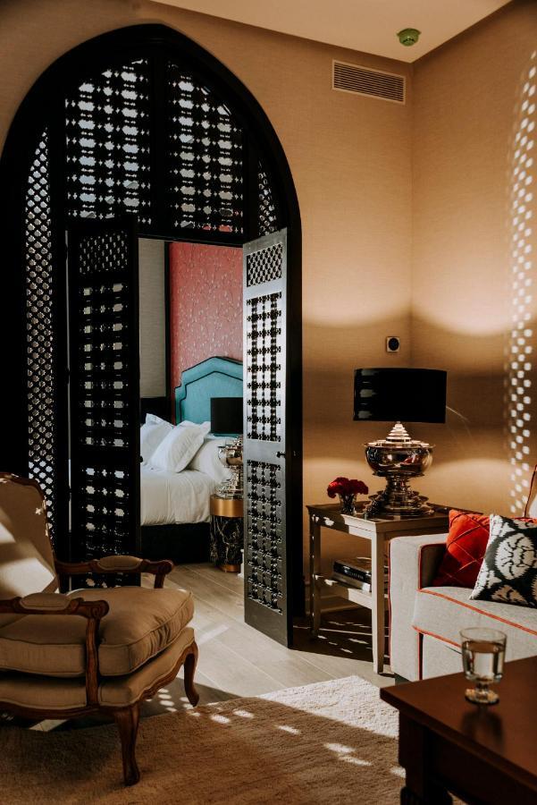 Casa De Triana Luxury Suites By Casa Del Poeta Севилья Экстерьер фото