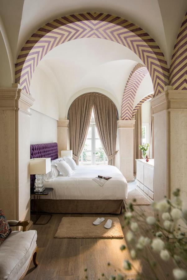Casa De Triana Luxury Suites By Casa Del Poeta Севилья Экстерьер фото