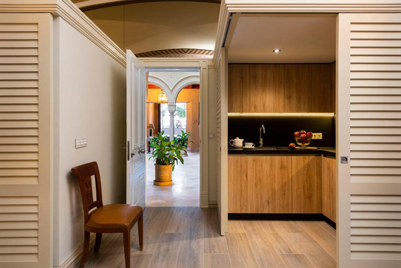Casa De Triana Luxury Suites By Casa Del Poeta Севилья Экстерьер фото