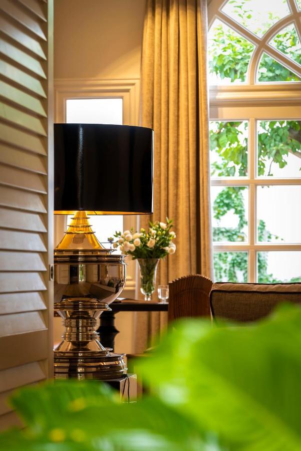 Casa De Triana Luxury Suites By Casa Del Poeta Севилья Экстерьер фото