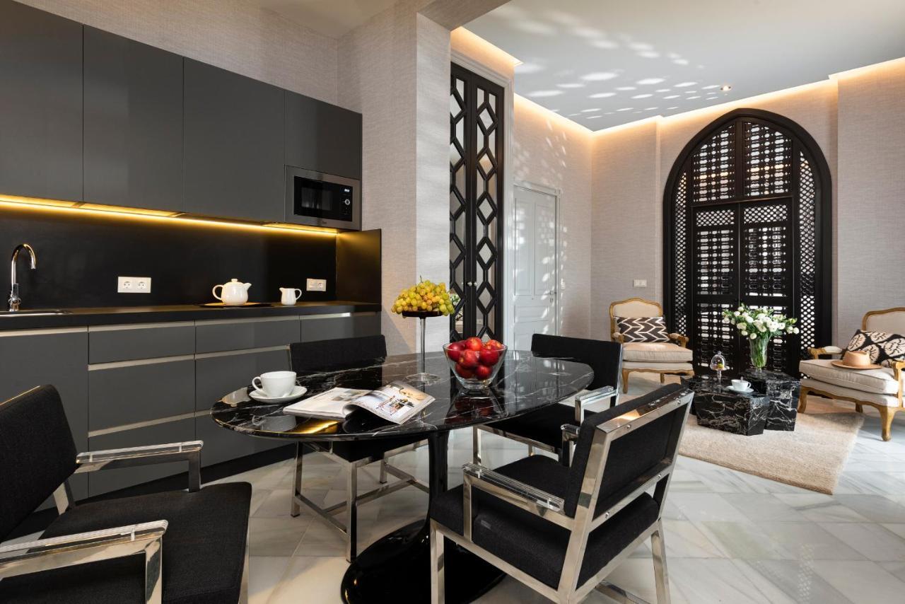 Casa De Triana Luxury Suites By Casa Del Poeta Севилья Экстерьер фото