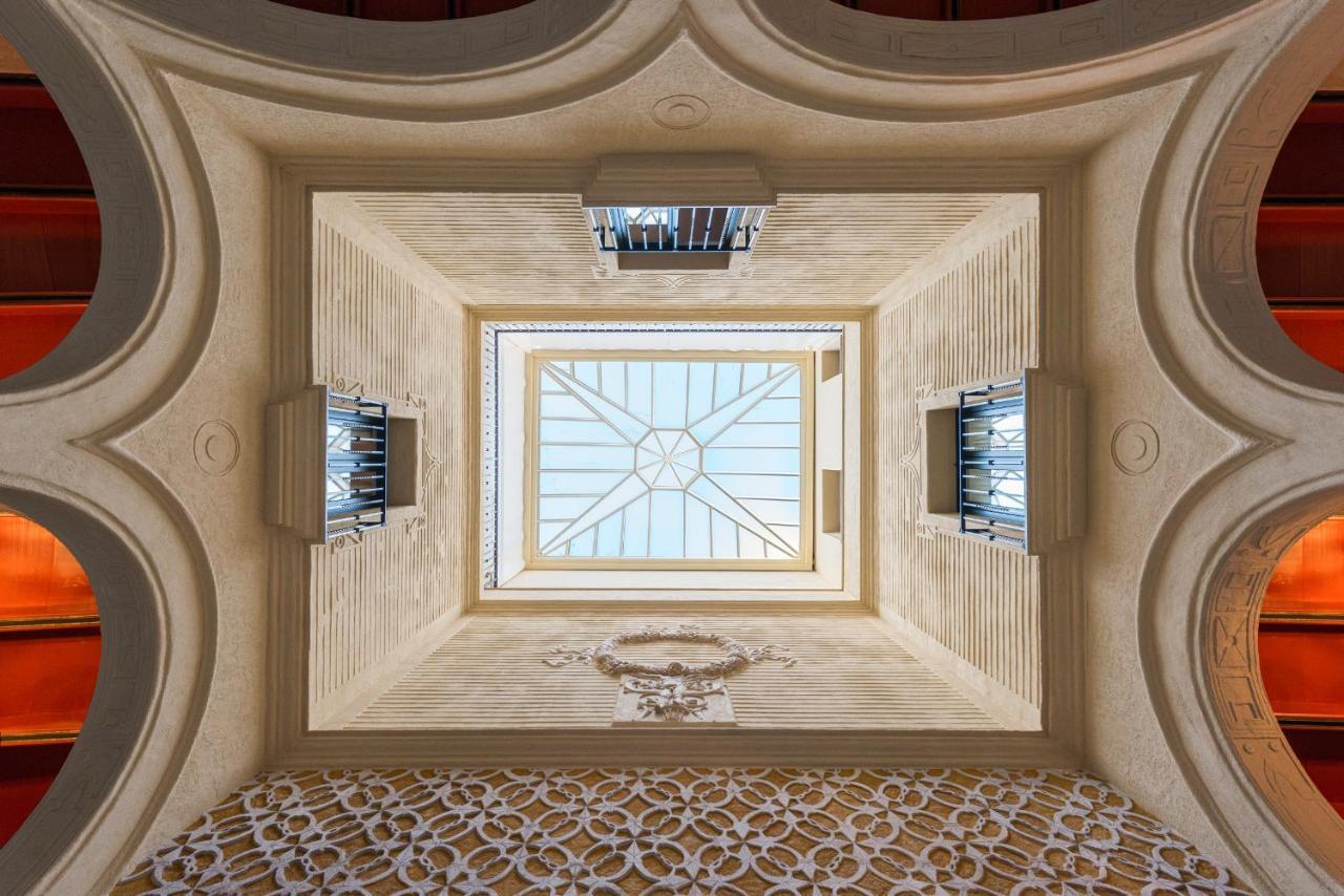 Casa De Triana Luxury Suites By Casa Del Poeta Севилья Экстерьер фото
